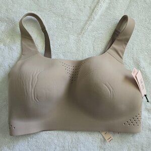 NWT Victoria's Secret Sport Bra in Nude 34DD high support